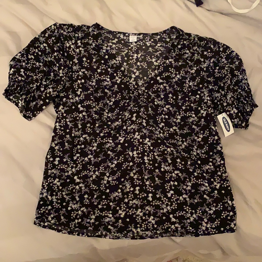 Old Navy brand new shirt